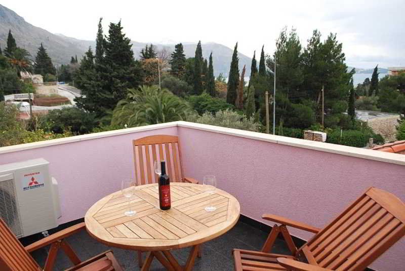 Villa Avantgarde B&B Mlini Buitenkant foto