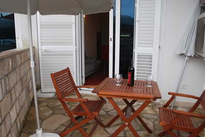 Villa Avantgarde B&B Mlini Buitenkant foto