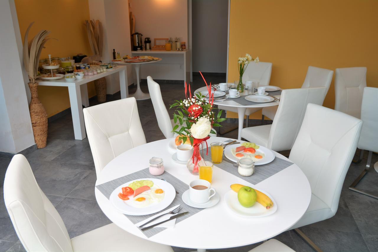 Villa Avantgarde B&B Mlini Buitenkant foto