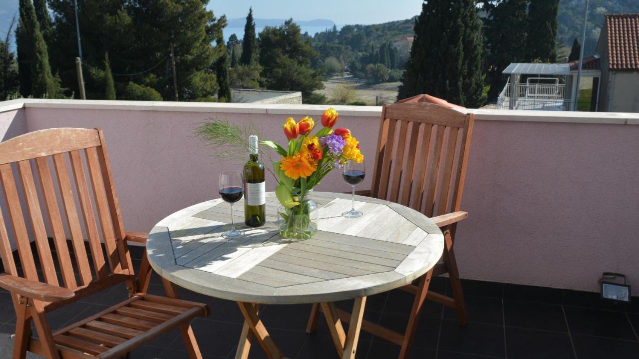 Villa Avantgarde B&B Mlini Buitenkant foto